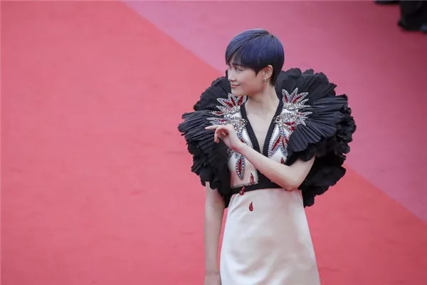 戛纳电影节开幕，各女星争奇斗艳，木居空间也来比一比！